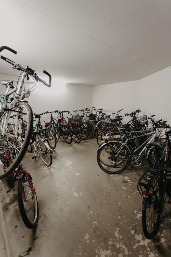 Traber Apartments Im Herzen Leipzigs Balkon Parkplatz Dış mekan fotoğraf